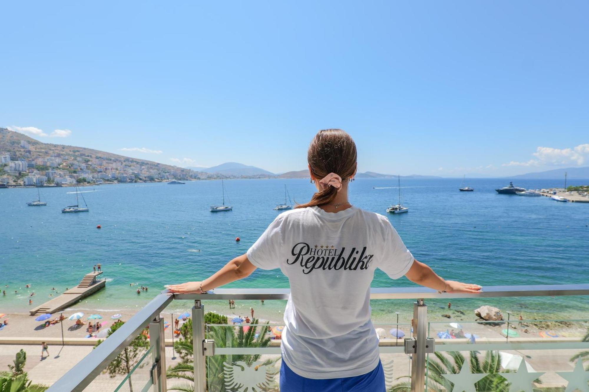 Republika Hotel Sarande Exterior photo