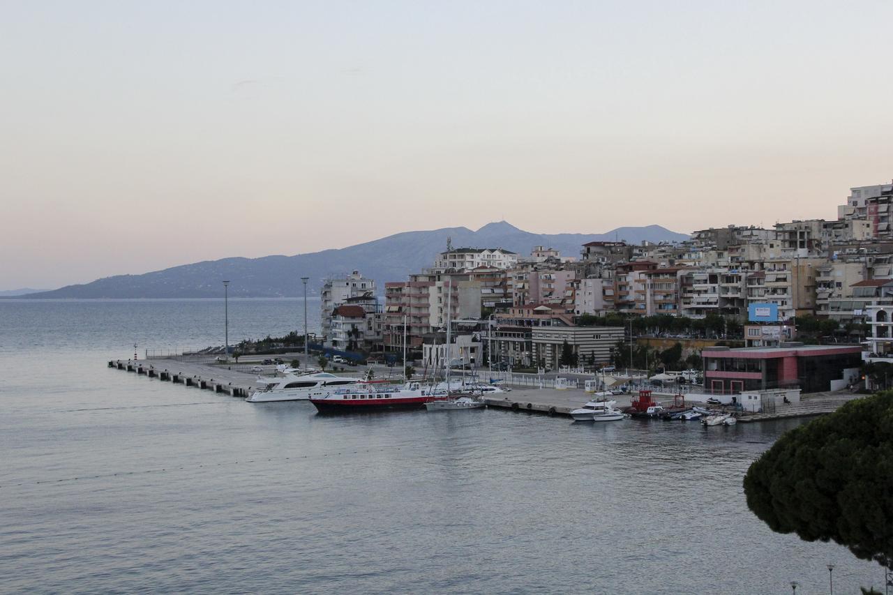 Republika Hotel Sarande Exterior photo