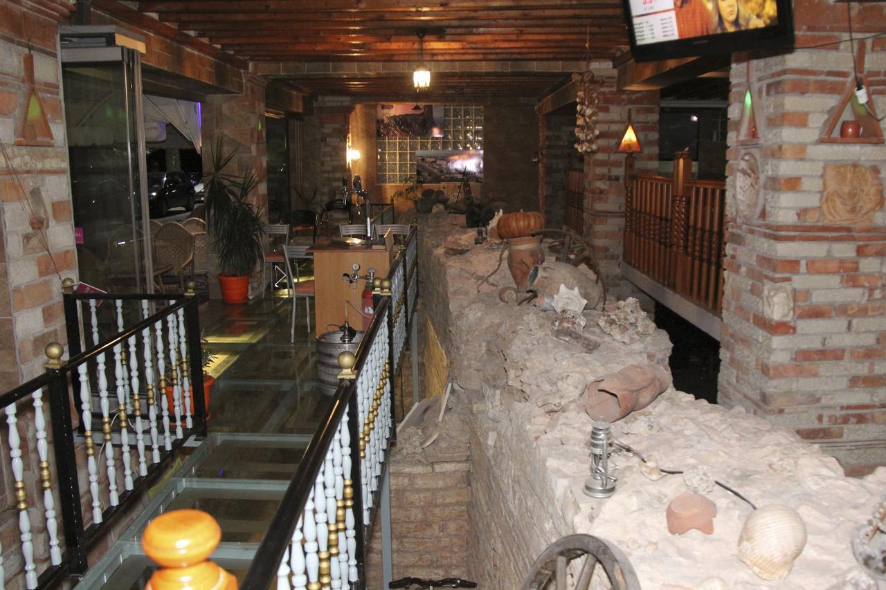 Republika Hotel Sarande Exterior photo